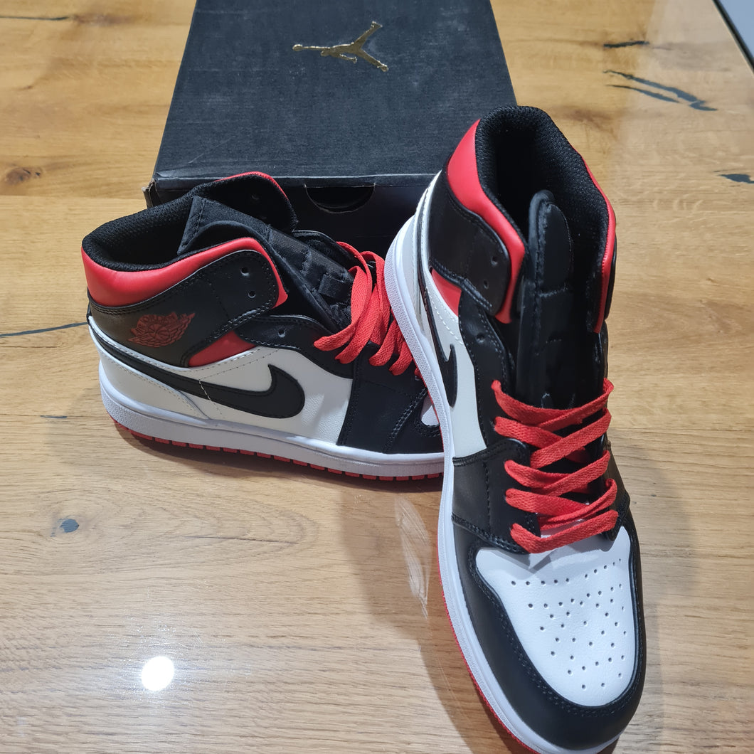 Jordan 1's High Tops Men's US 9