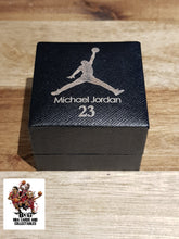 Load image into Gallery viewer, Michael Jordan Single 1993 Championship ring.
