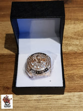 Load image into Gallery viewer, Kobe Bryant Single Championship ring.
