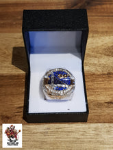 Load image into Gallery viewer, Steph Curry Single Championship ring.
